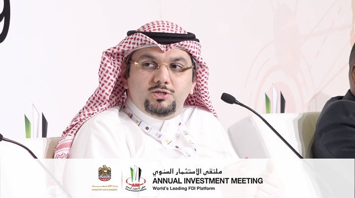 Investors Debate In