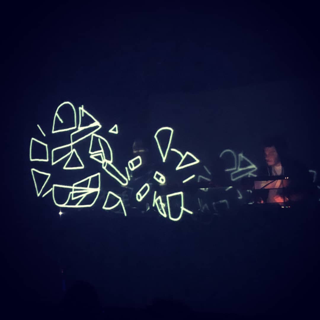 Lillustratrice et