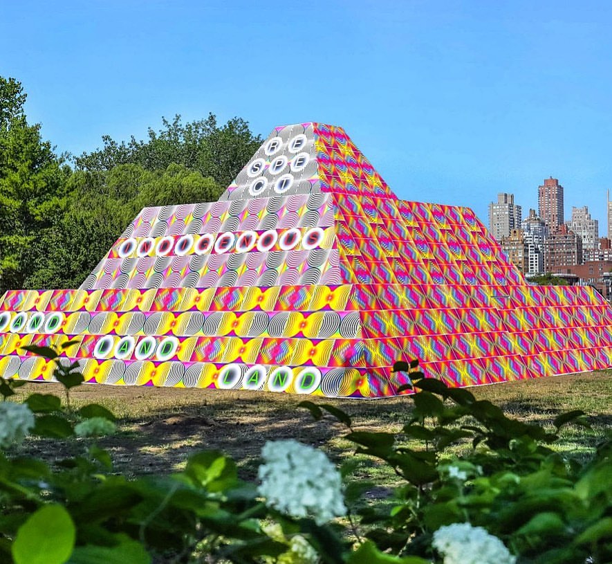 A new kind of monume