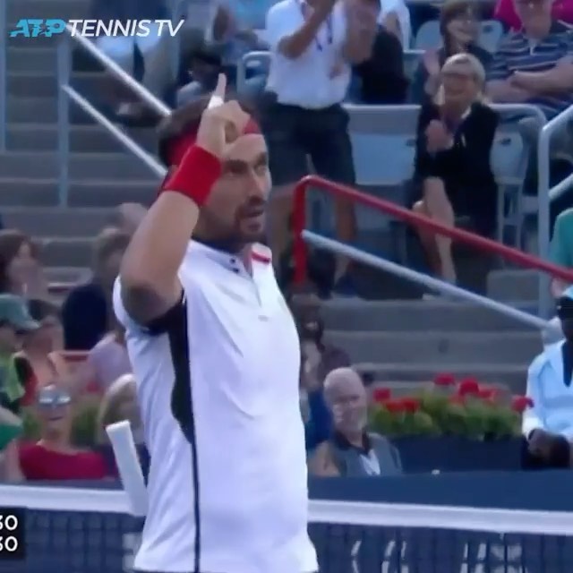Fognini raising the 
