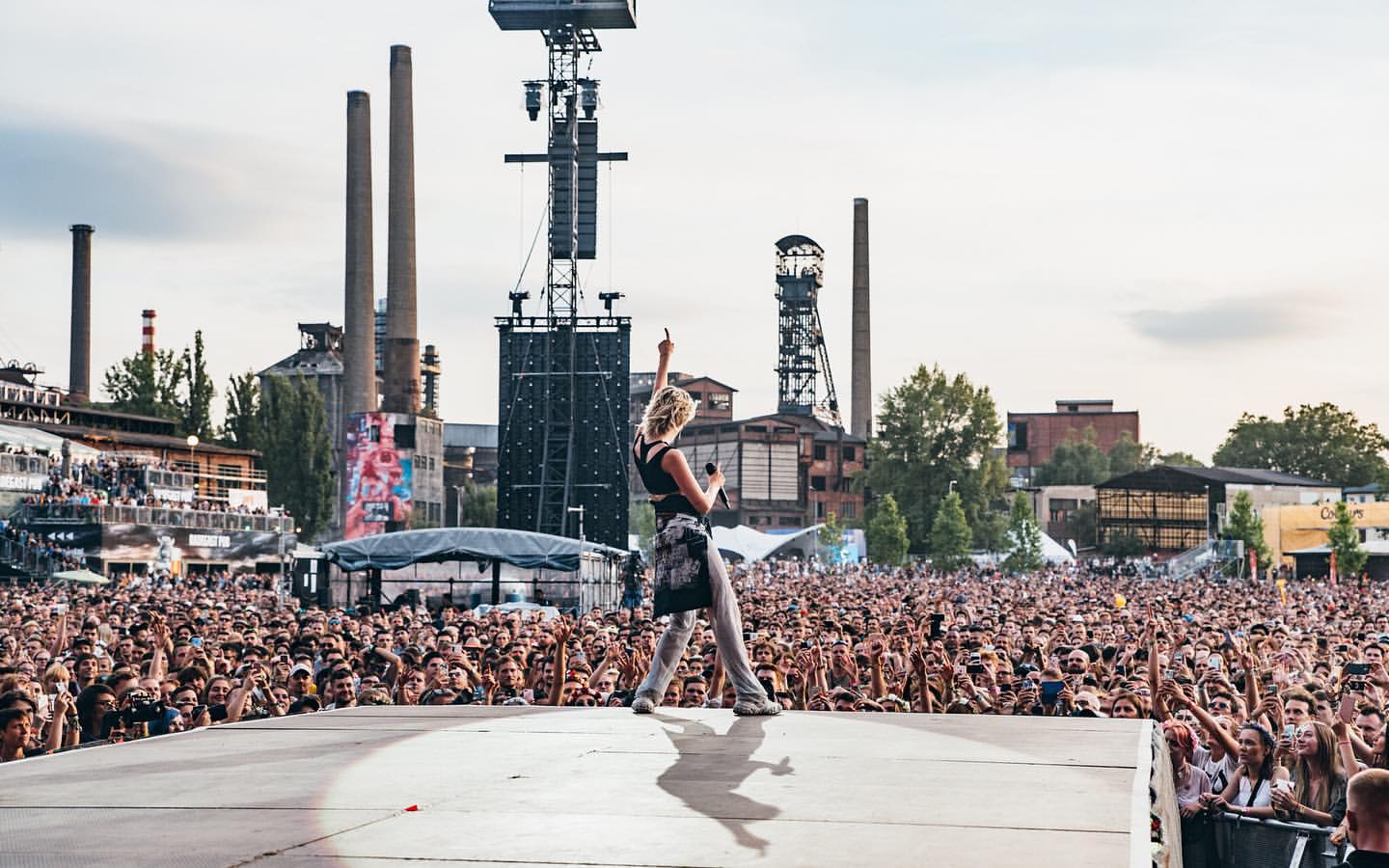 momomoyouth a vy 
