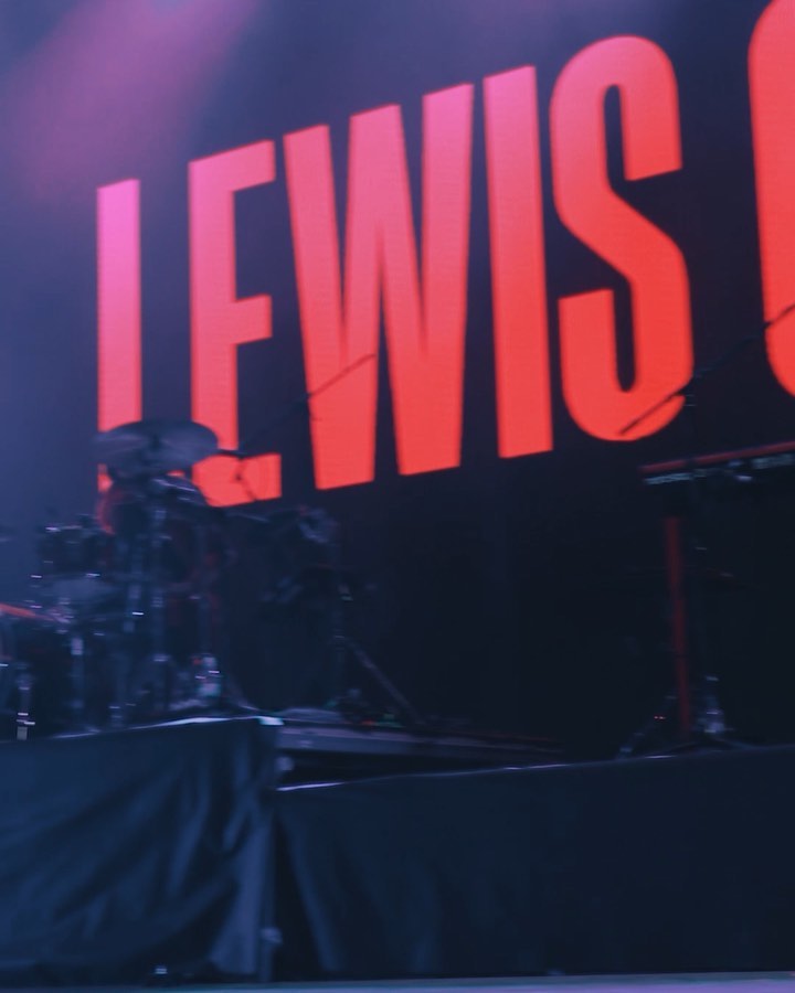A takov byl lewis