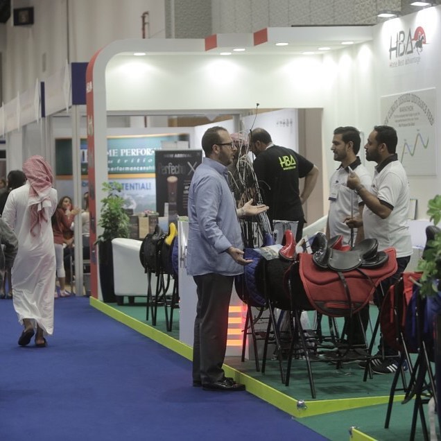 Exhibiting at the Du