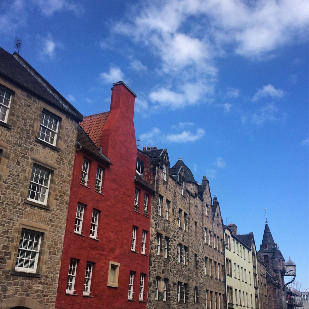 We Edinburgh W