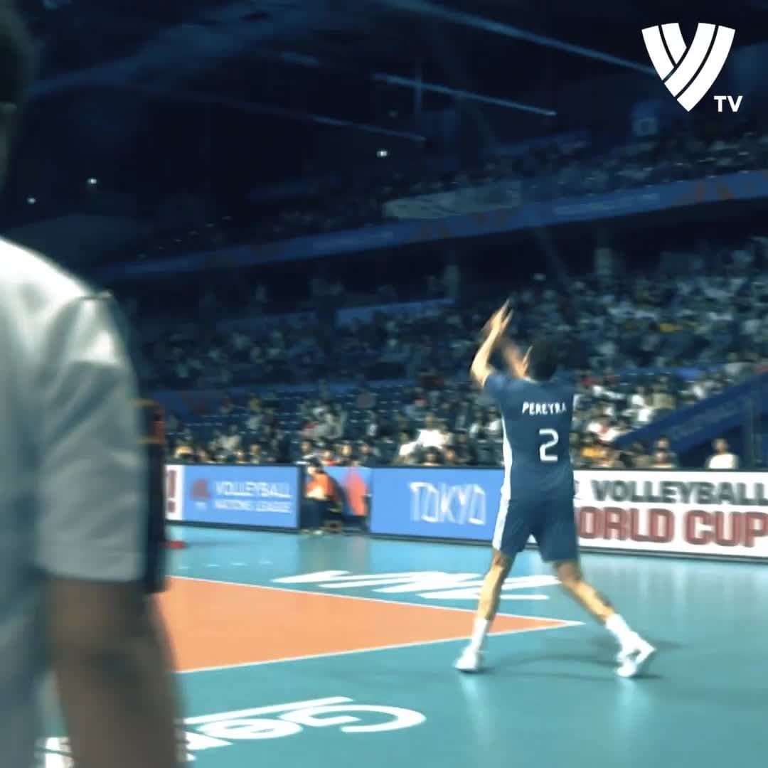 VNL fans in Tokyo w