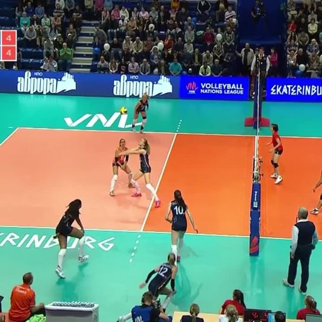 Digs blocks spikes