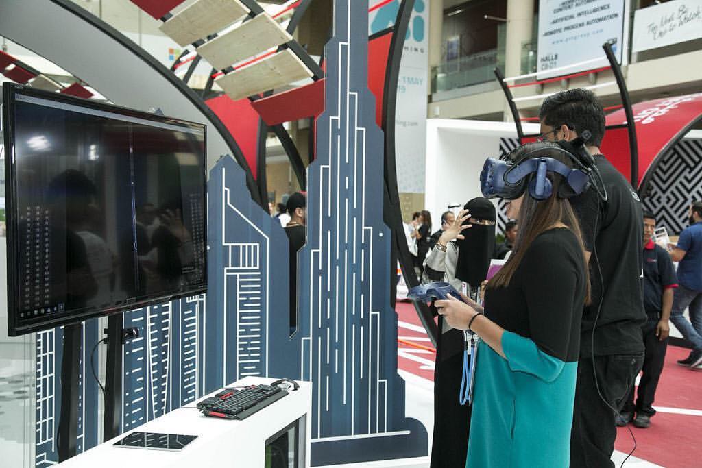 Virtual and augmente