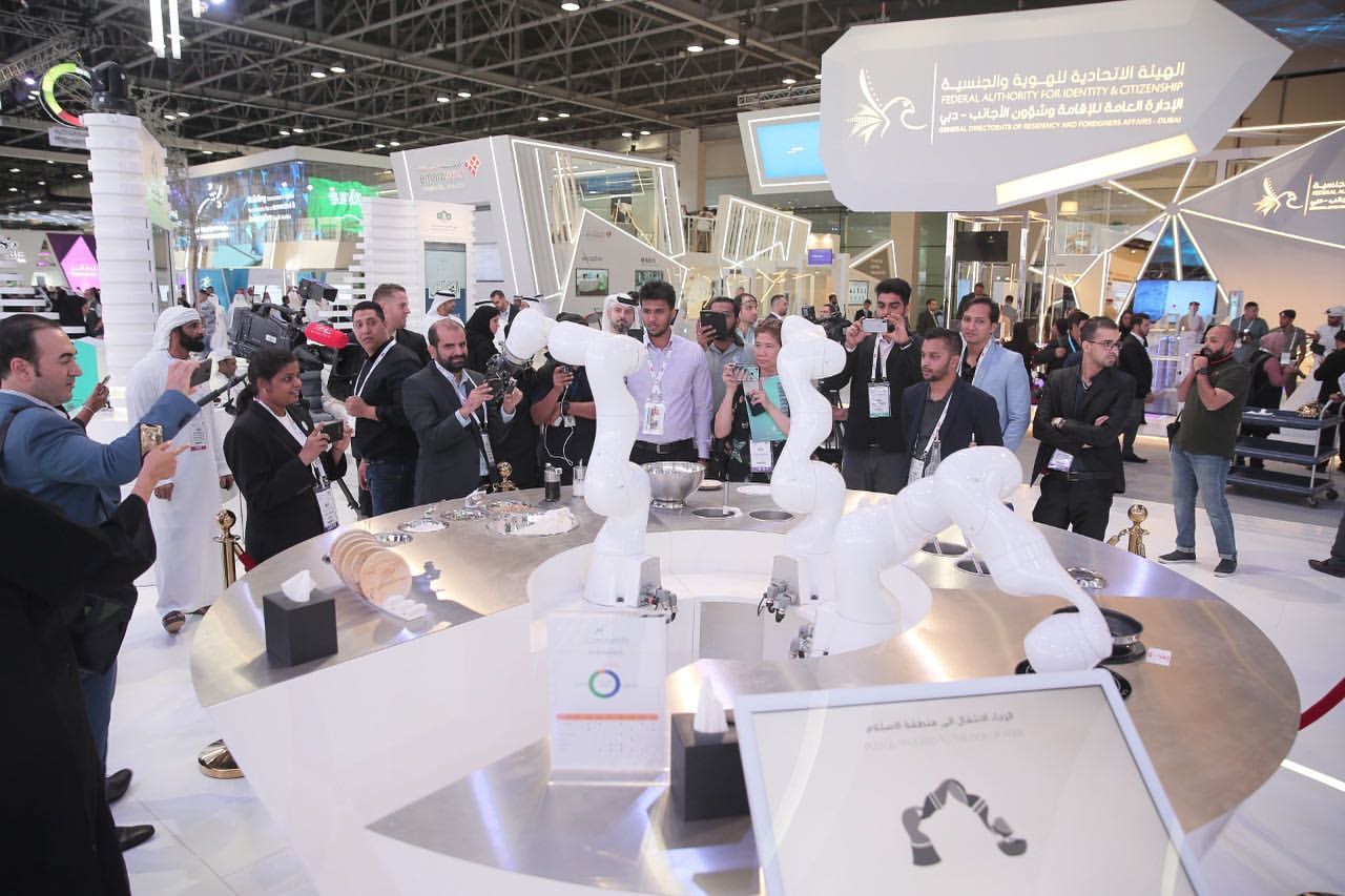 theuaetra smart rob