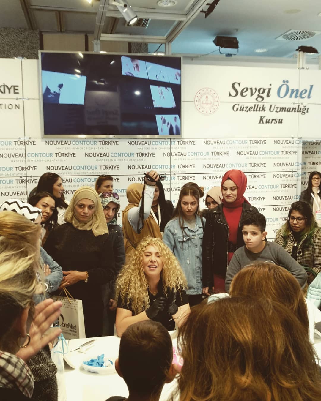 sevginelakademi 