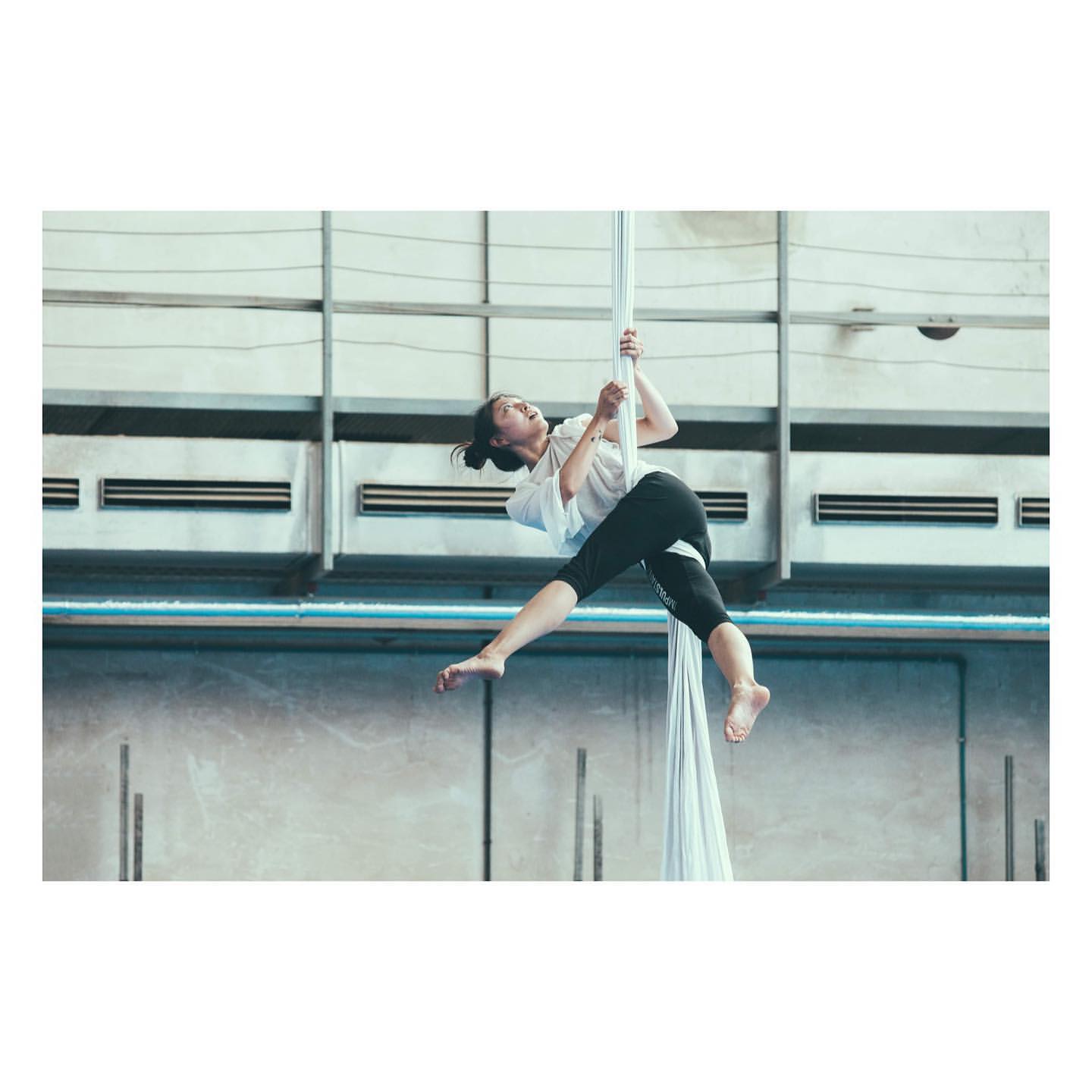 mondaymood hanging