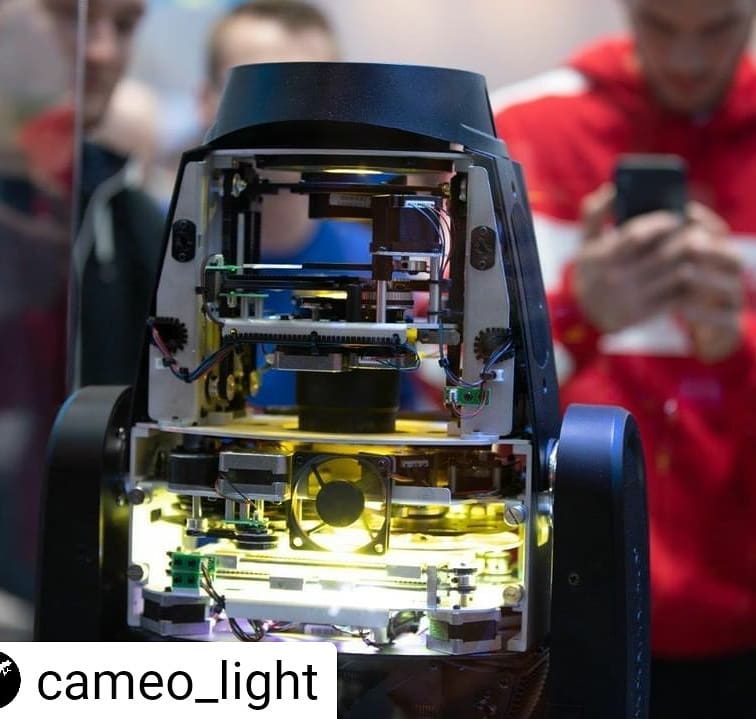 Repost cameo light