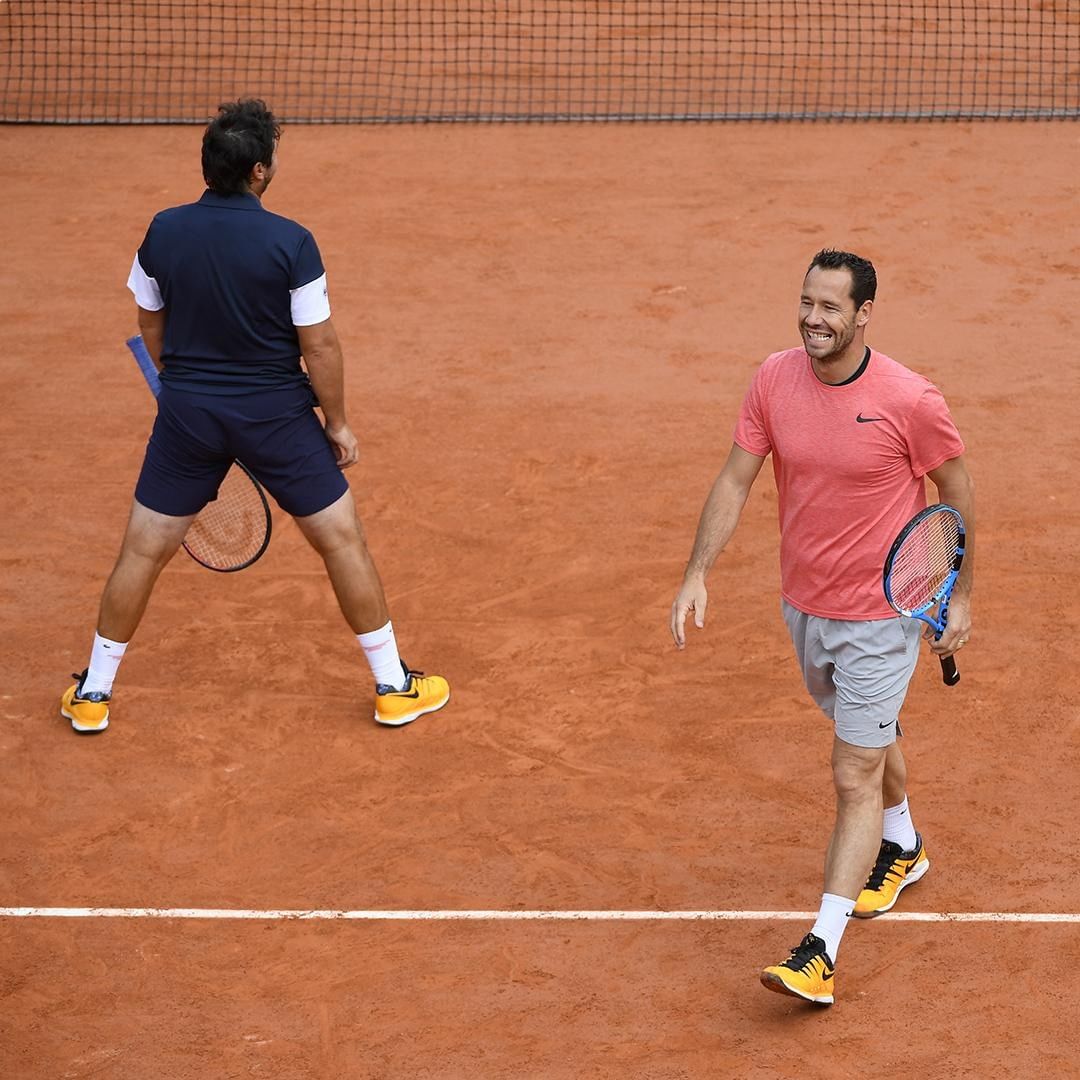 Tag a friend to play