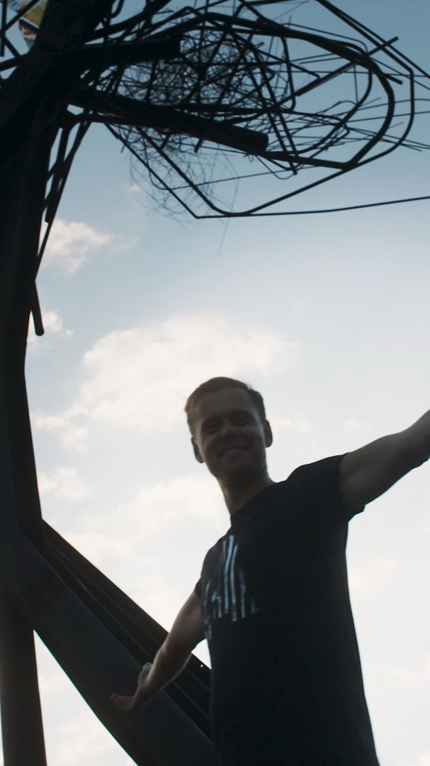 arminvanbuuren see