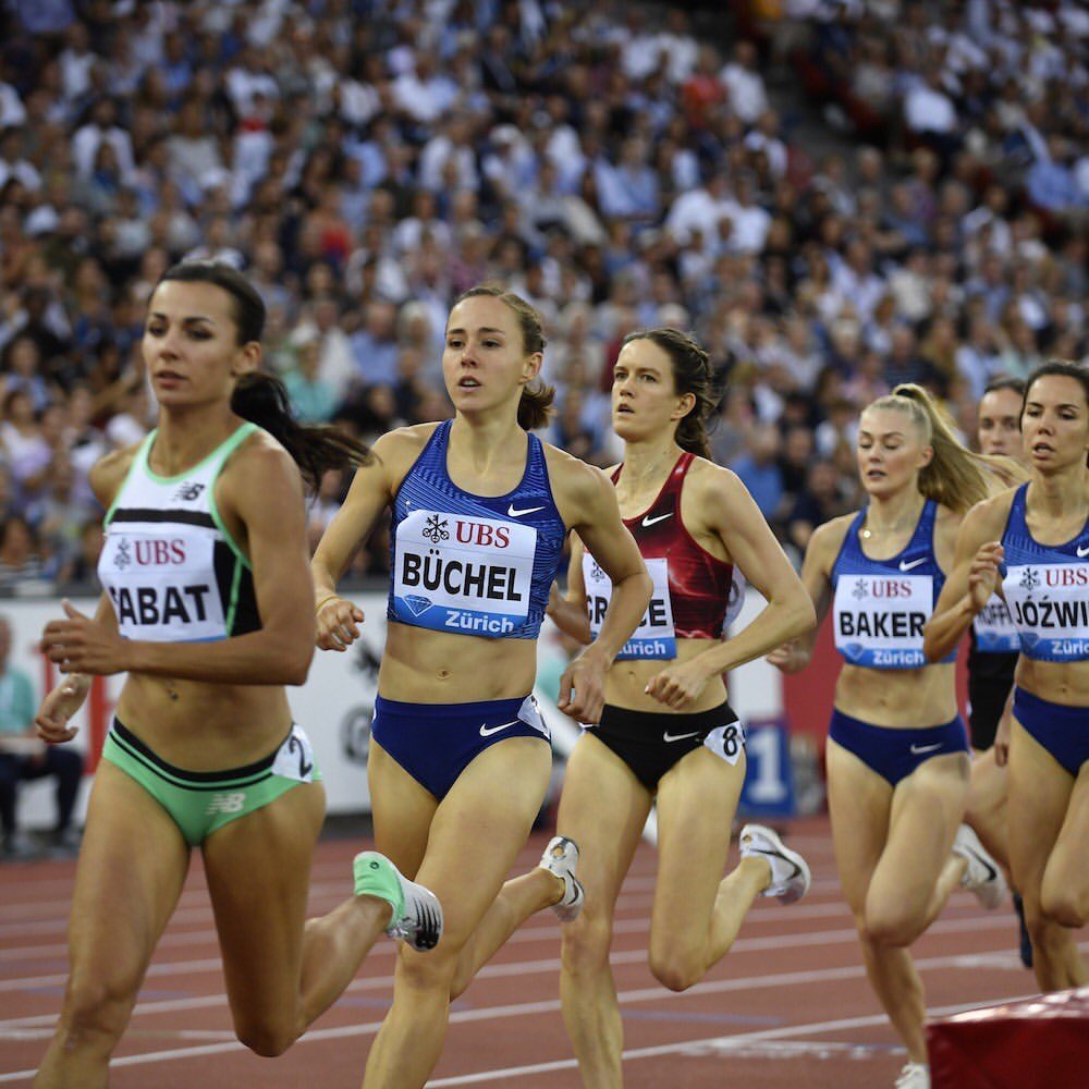 The womens 800m saw