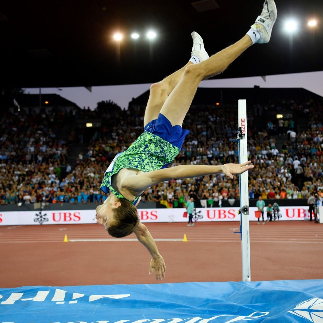 Highjump or lowjump