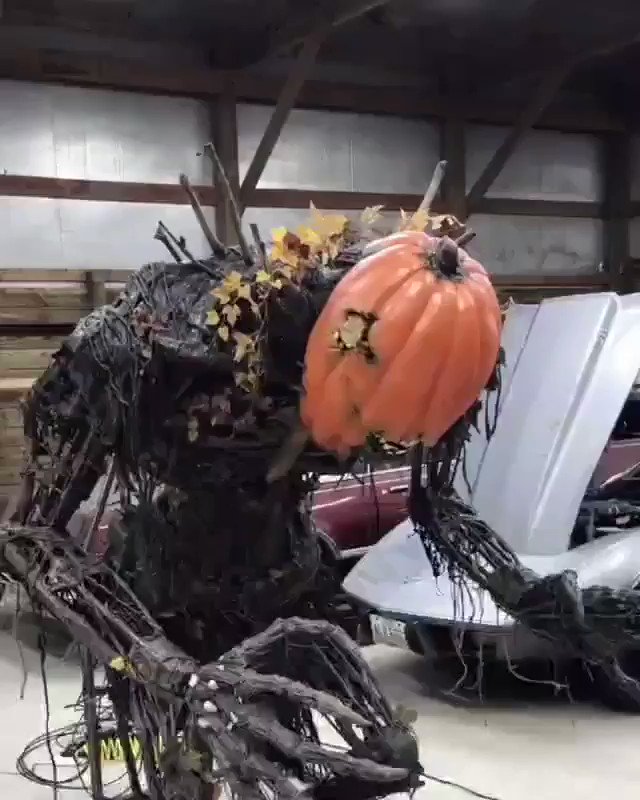 Pumpkin creature sig