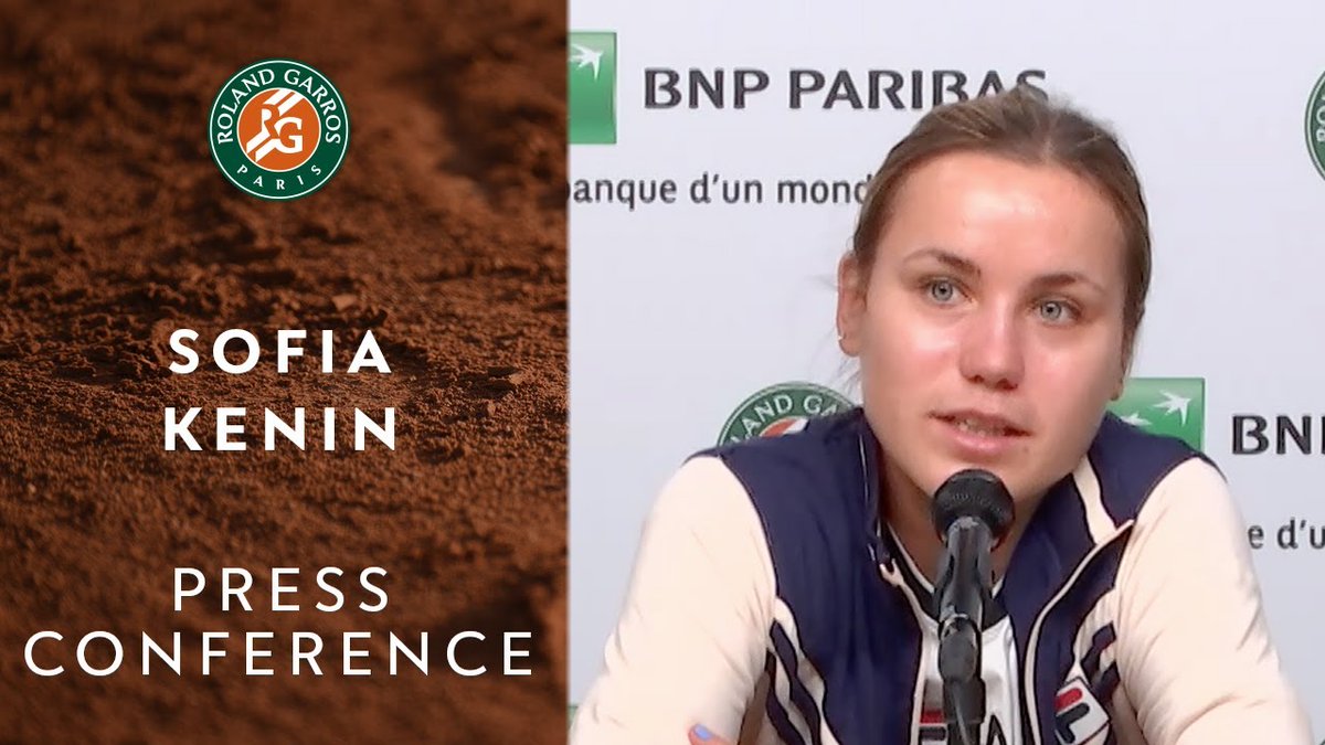 Sofia Kenin looks ba