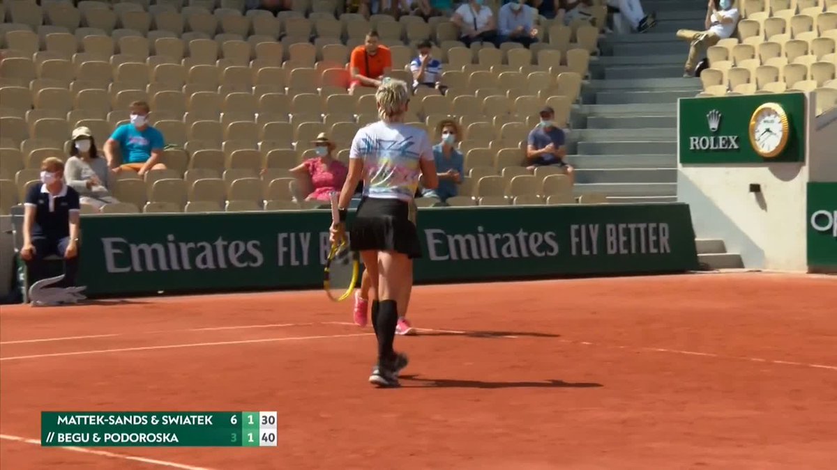 Flying forehands 